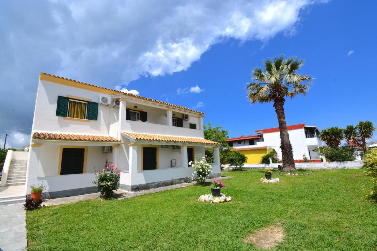 Dolphin Apt & Studios -Next To The Beach Roda  Esterno foto