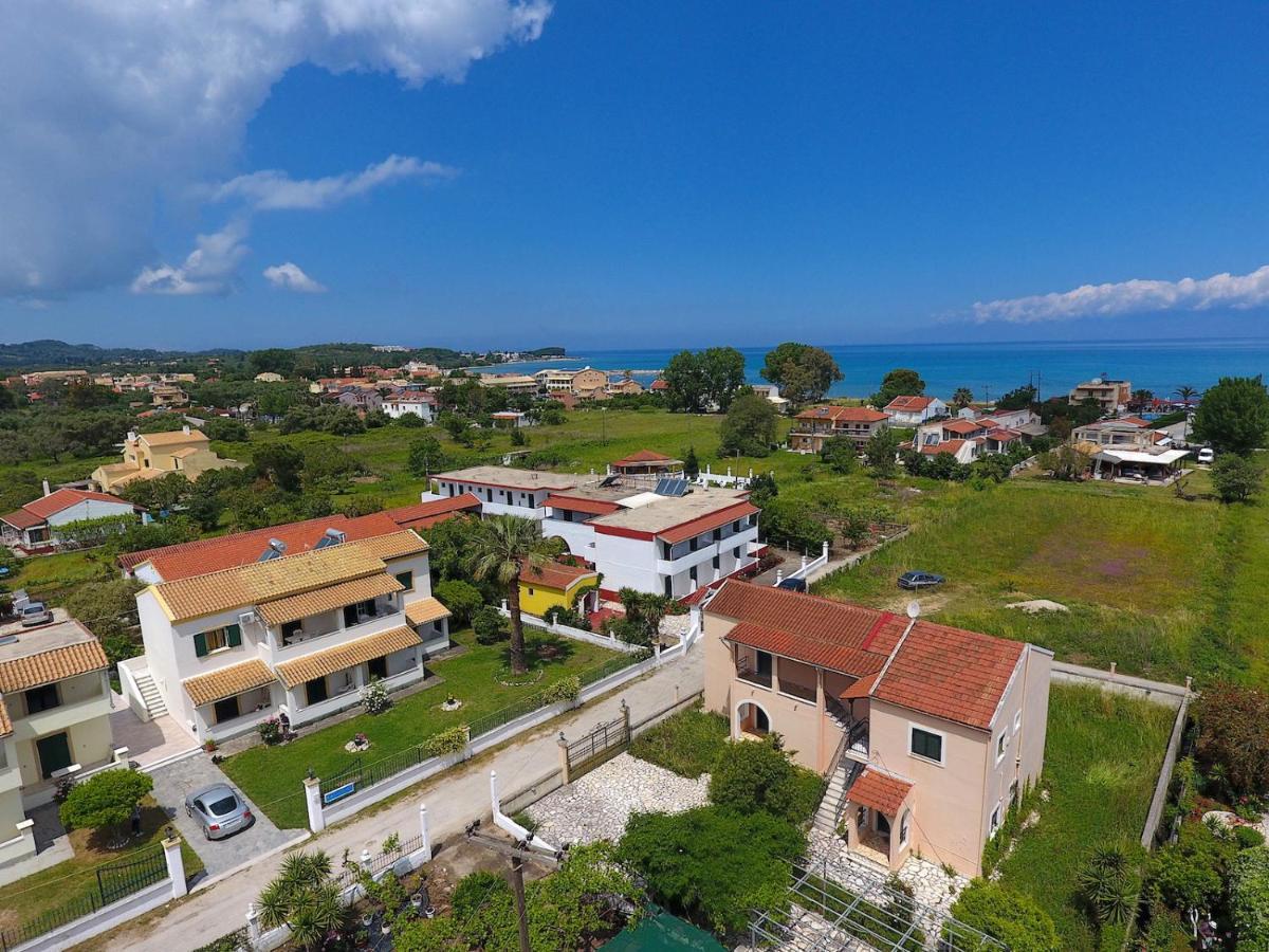 Dolphin Apt & Studios -Next To The Beach Roda  Esterno foto