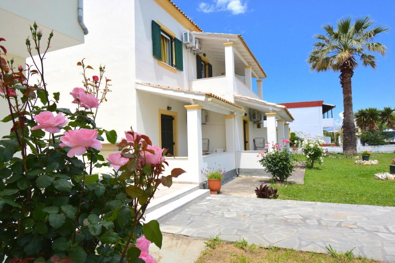 Dolphin Apt & Studios -Next To The Beach Roda  Esterno foto