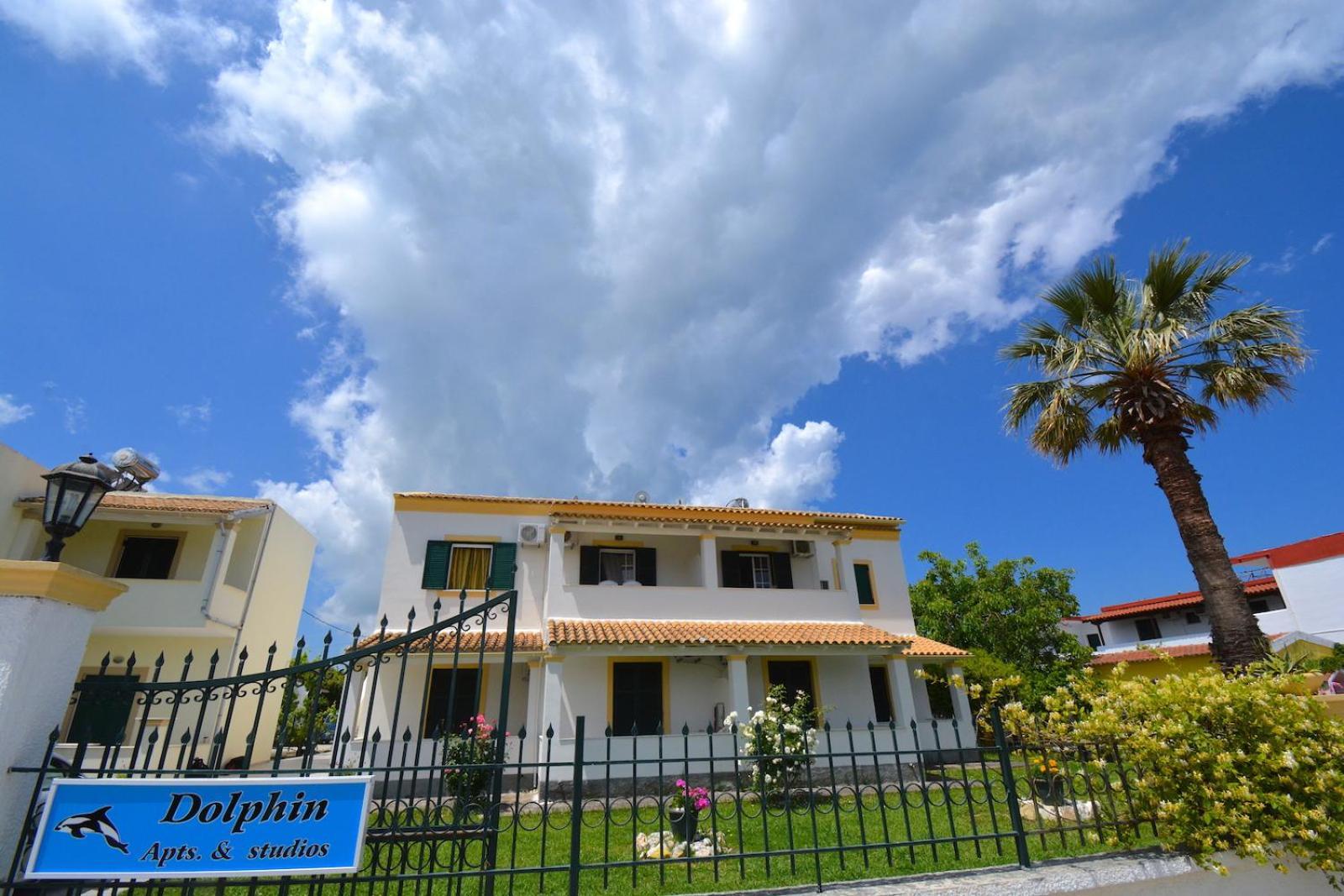Dolphin Apt & Studios -Next To The Beach Roda  Esterno foto